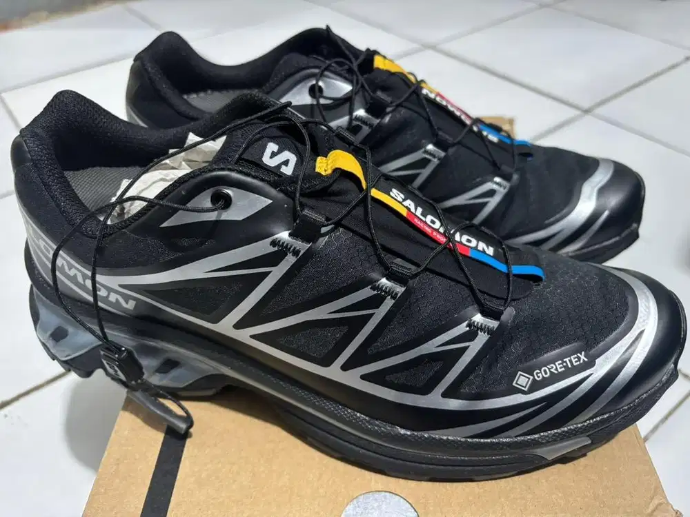 SALOMON XT 6 GTX BLACK AND SILVER
