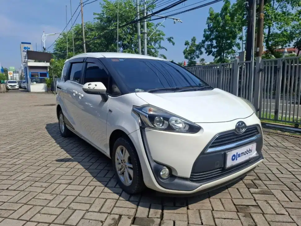 LOW DP Toyota Sienta 1.5 G Bensin-MT 2017 PIQ