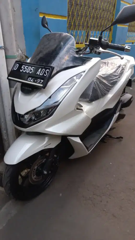 Pcx 160 taun 2022 simpanan like new