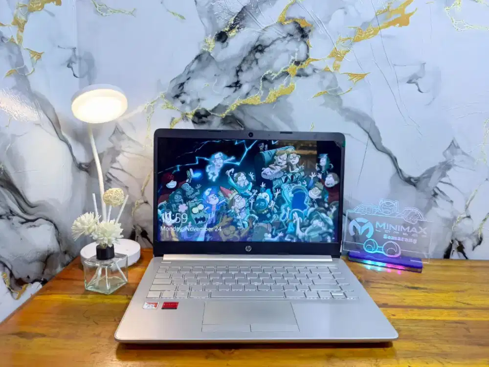 Hp 14 A9 ram 8GB SSD 256GB  windows 10 ori keyboard backlight