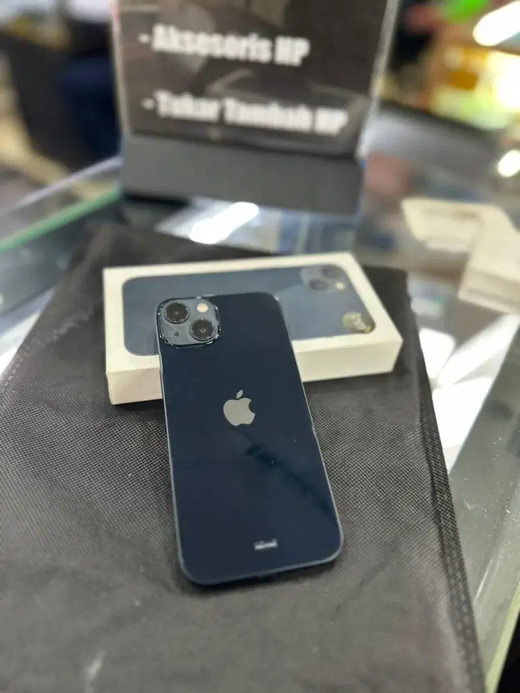 IPHONE 13 128gb ibox pemakaian 3 minggu mulus fullset
