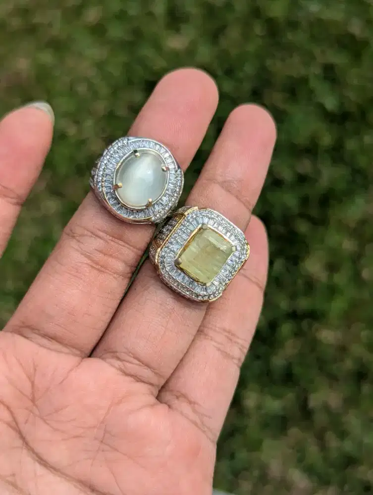 Batu Biduri bulan dan Jamrud afrika