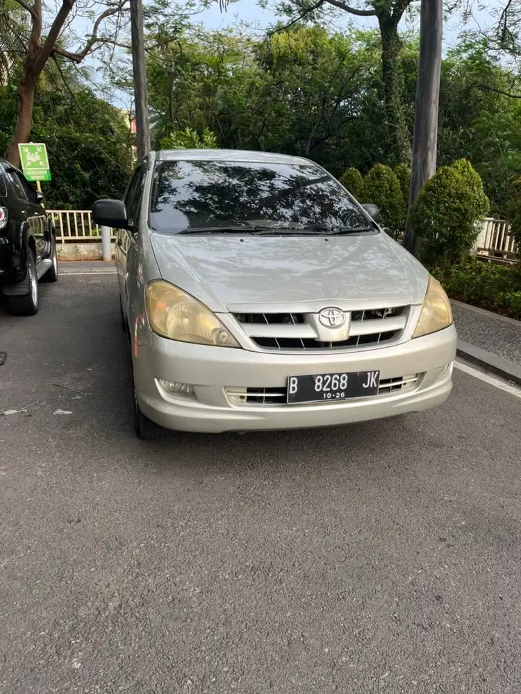 Innova G lux 2.0 mt 2006