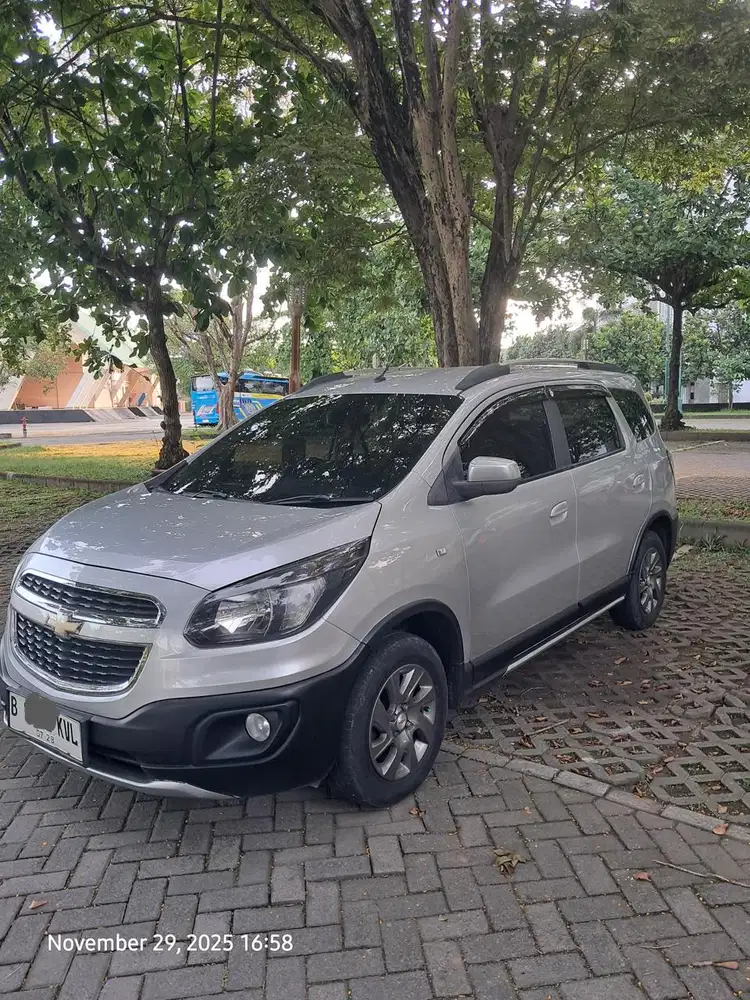 Chevrolet Spin 2013 Bensin