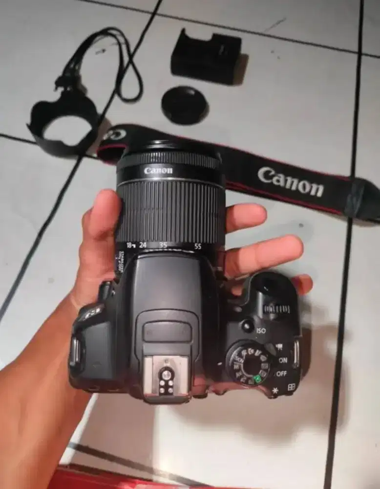 Kamera Canon EOS 700D