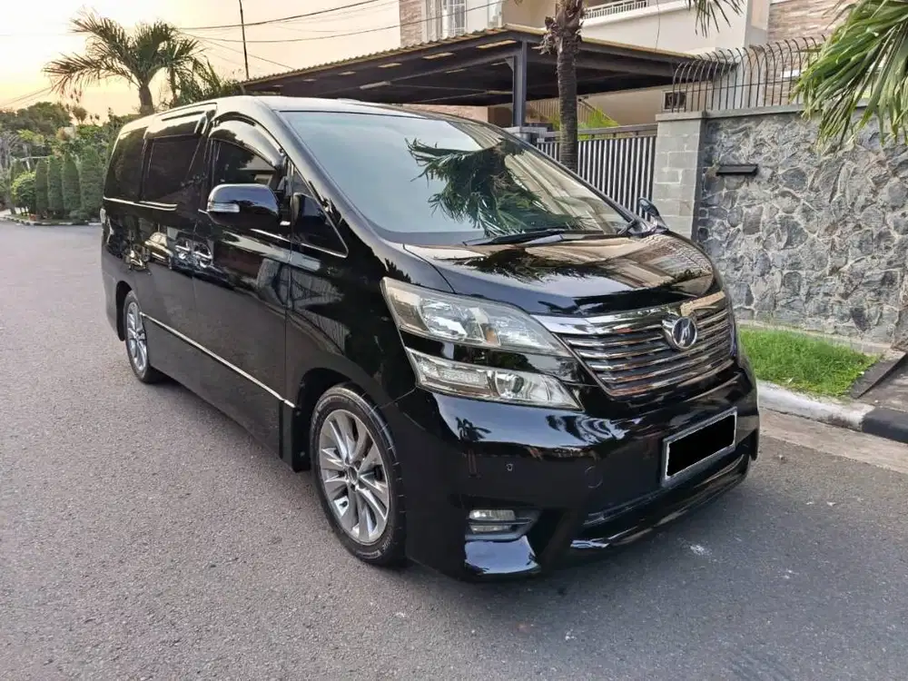 Toyota Vellfire Z 2.4 Tahun 2011 - 2012 Good Condition