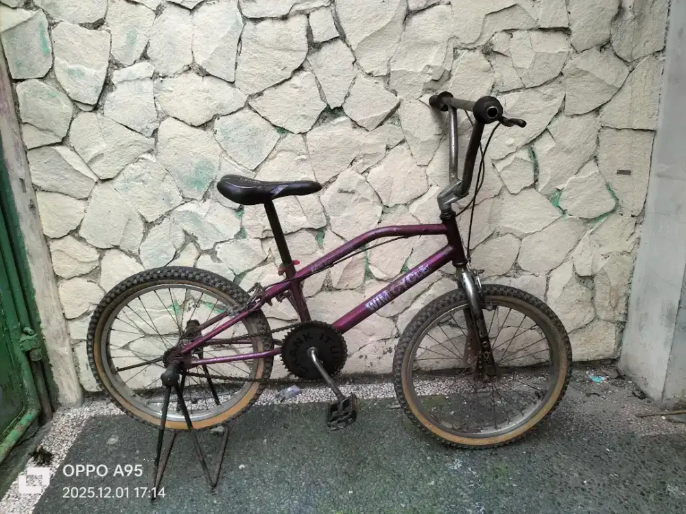 Jual butuh sepeda BMX wim cyle jadul UK 20 kondisi normal layak pakai