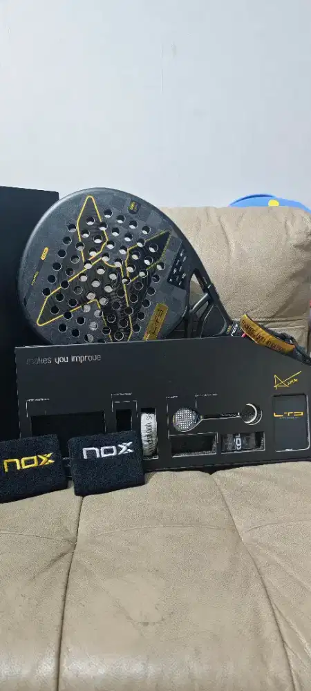 Raket Padel NOX AT10 LTD 2025