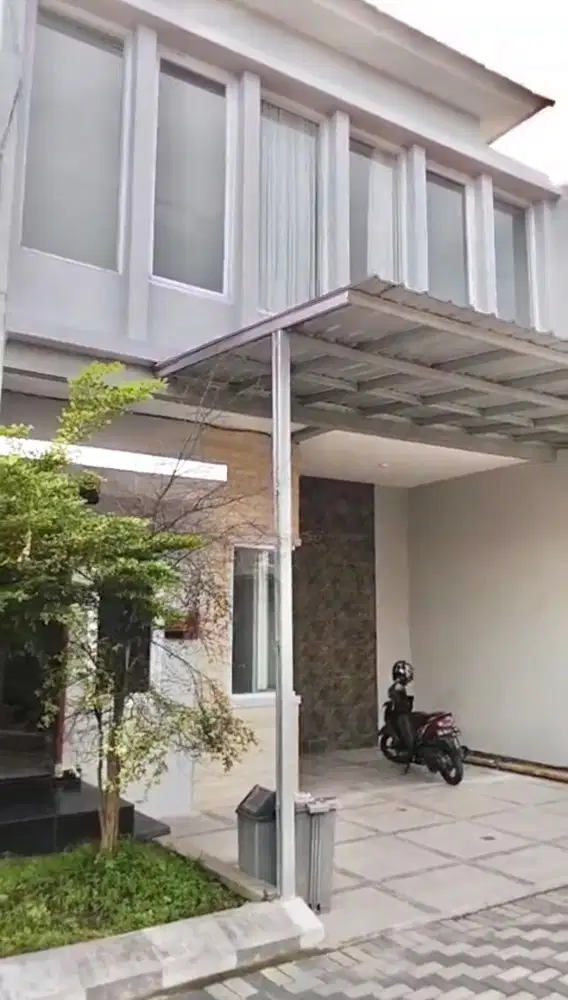 DISEWAKAN RUMAH di PERUM OASIS GENTAN