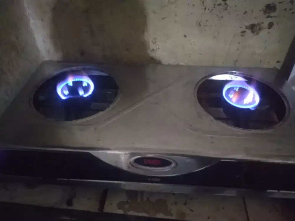 Menjual kompor merex Sanex 2 tungku.