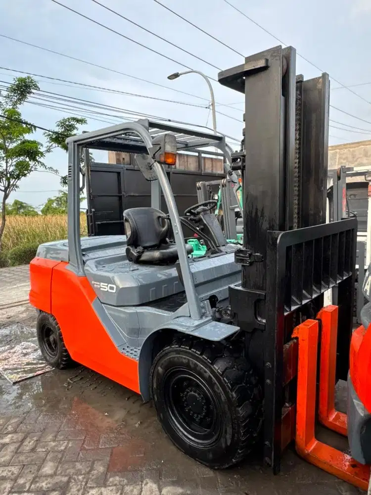 Forklift 5 TON TOYOTA SIAP KERJA BERGARANSI