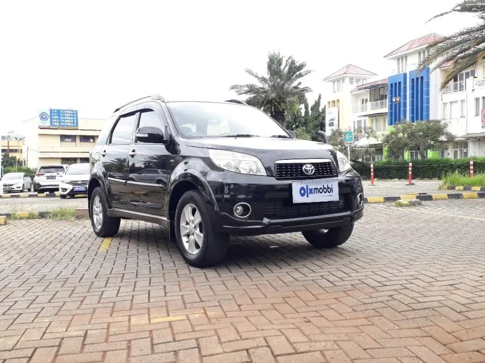 TDP 7,JT Toyota Rush 1.5 G Bensin-MT Hitam 2014