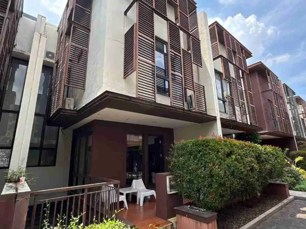 DISEWAKAN RUMAH RAPIH DOUBLE DECKER WHELFROD - BSD