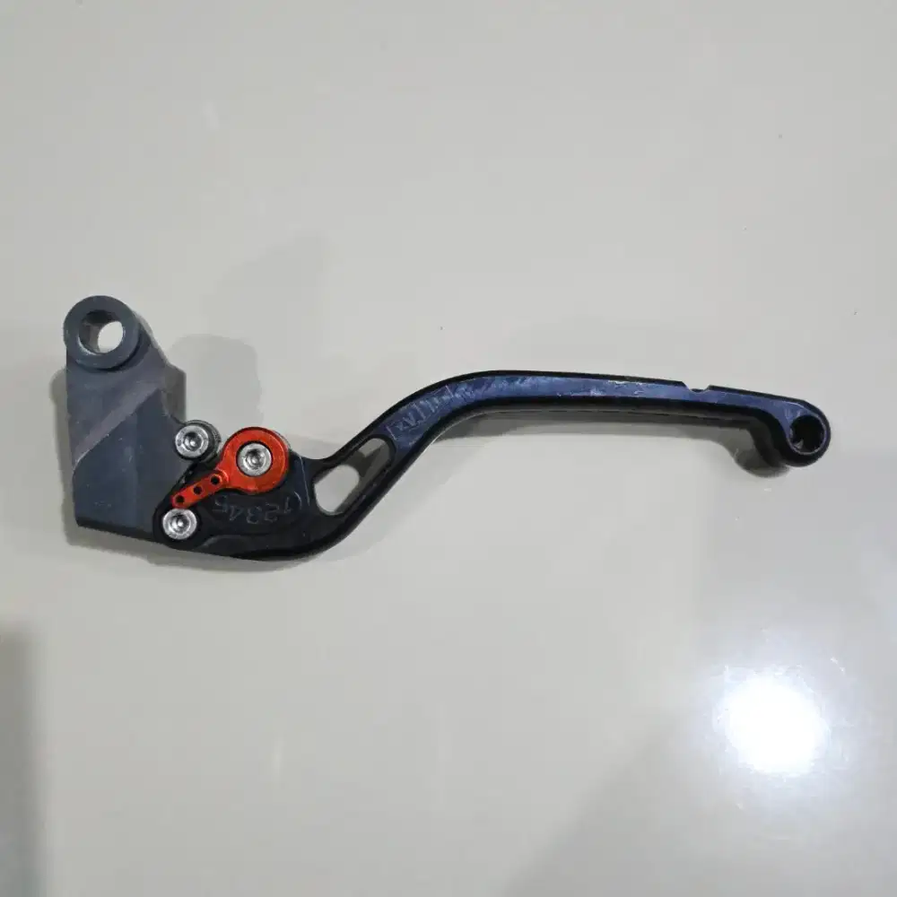 Handle kopling moge, Titax ori