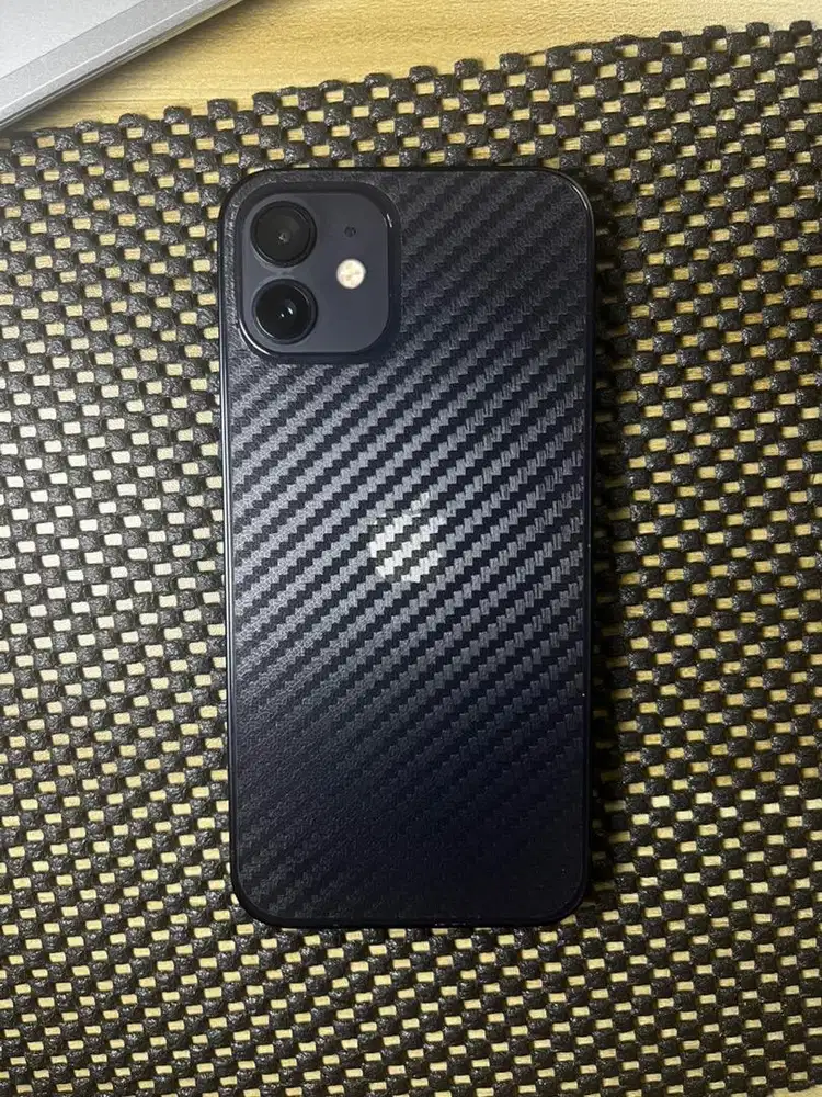 Iphone 12 64gb hitam