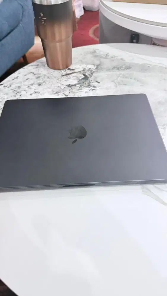 Macbook pro m4 14 inch 24/1TB