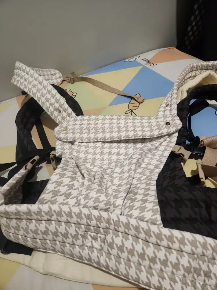 Gendongan Bayi / Baby Carrier