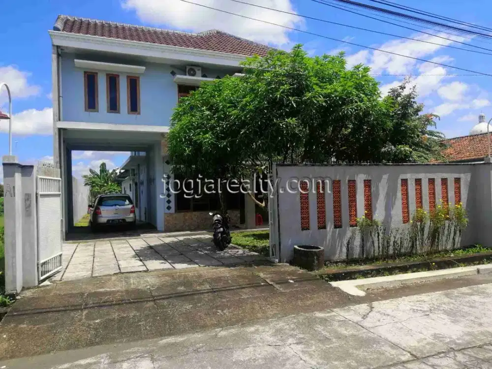 Rumah Siap Huni Halaman Luas  Di Barat Tugu Jogja Nogotirto Gamping Sleman