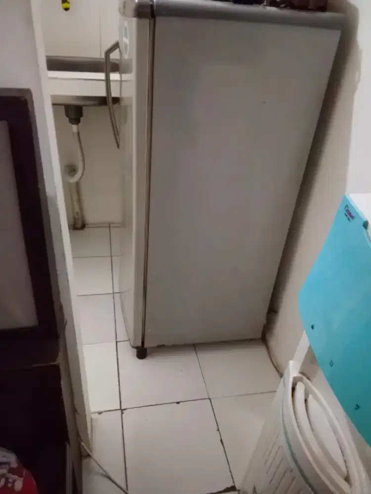Dijual kulkas bekas