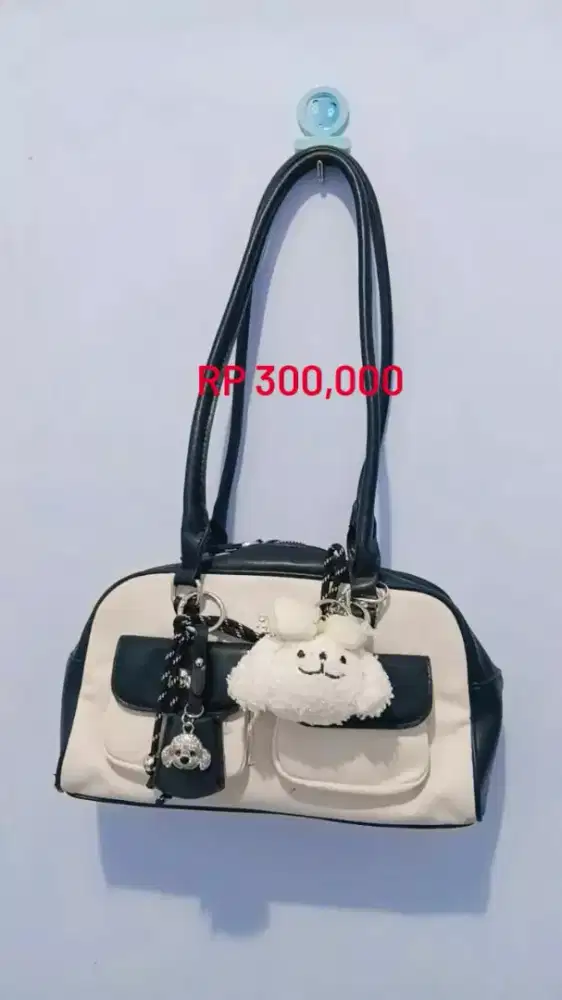 Tas samping Merk Chio