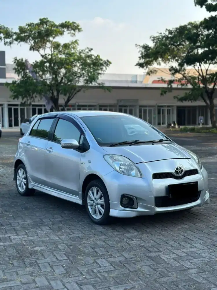 Yaris E AT 2012 Silver