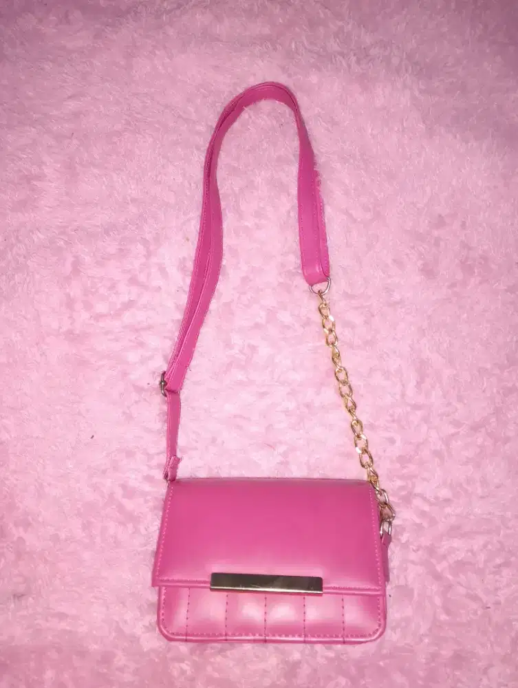 Tas selempang wanita