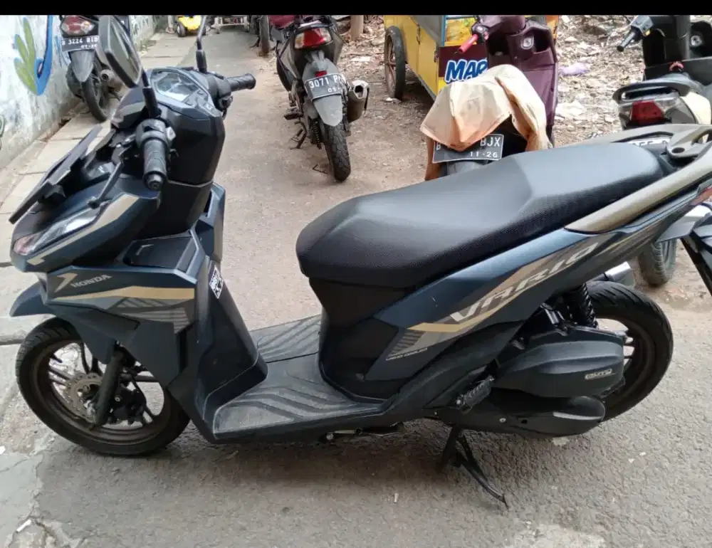 Dijual Honda vario 125 cbs iss th 2022 type AT 125 CC