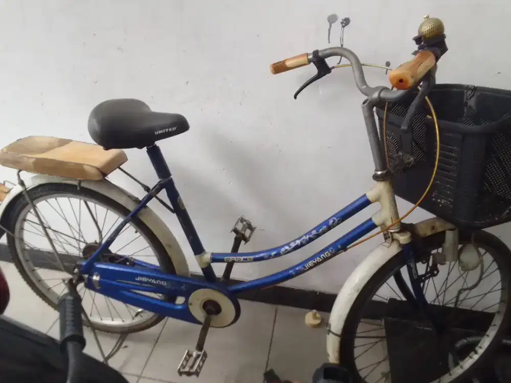 Sepeda mini UK. 24 tinggal gowes