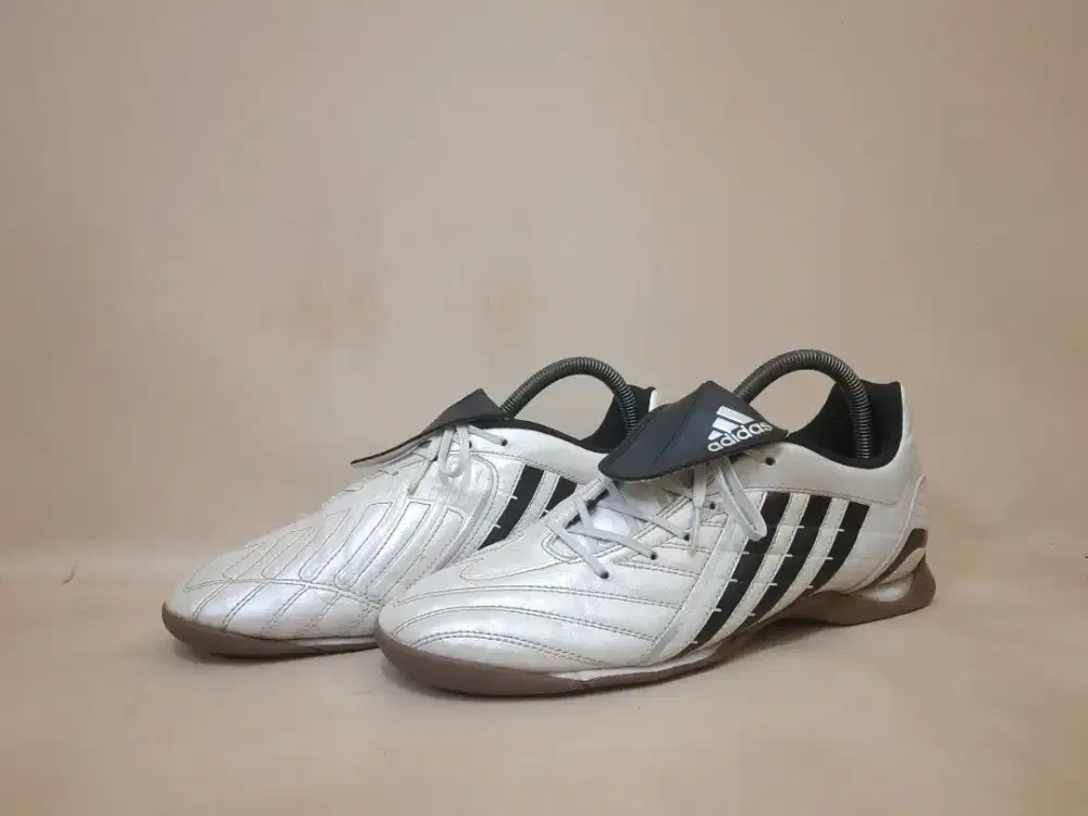 Futsal Adidas Predator Absolado Size 41 dan Nike Puma