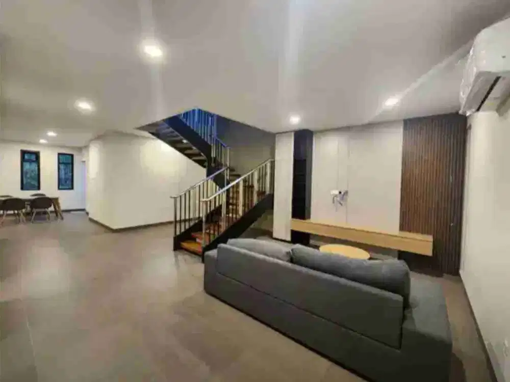 Dijual Rumah Mewah Bangunan Baru Tingkat 2 Lantai Full Furnished Di Perumahan Graha Candi Golf, Semarang