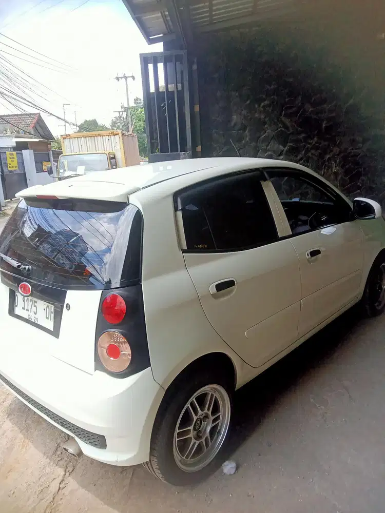 Kia Picanto 2011 Bensin