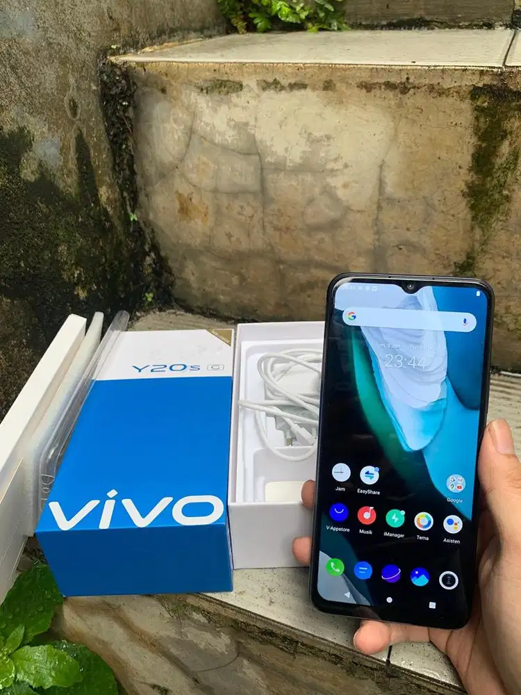 Jual aja Vivo Y20s ram 8/256 Nominuss mulus lengkap