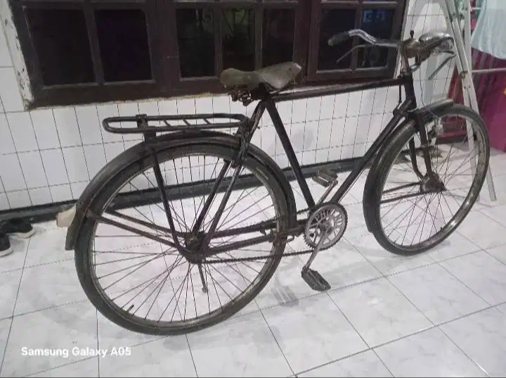 Di jual sepeda onthel jadul