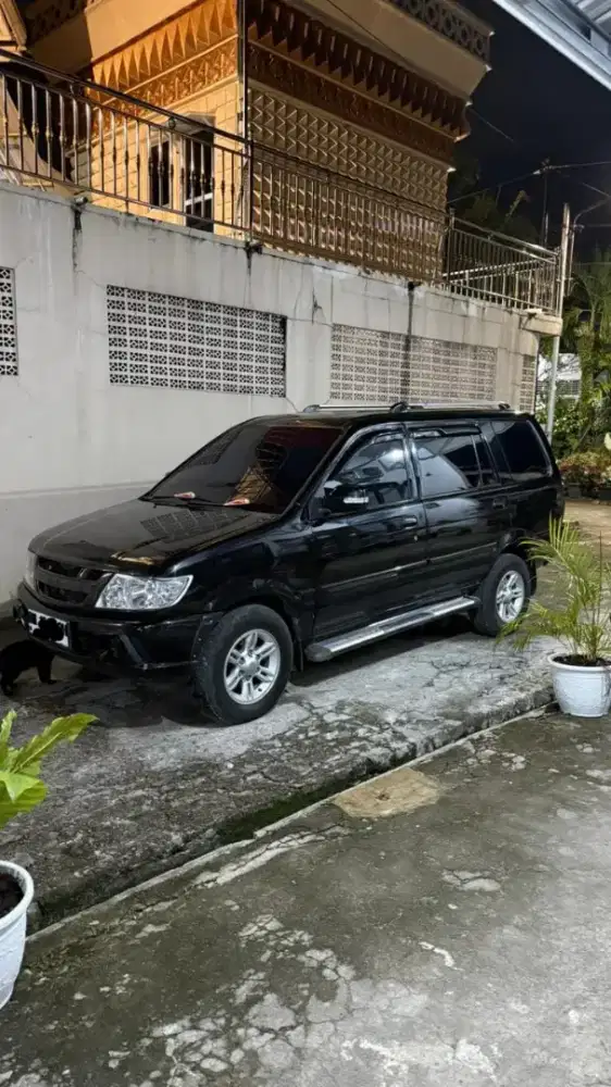 Dijual mobil Isuzu panther turbo ls