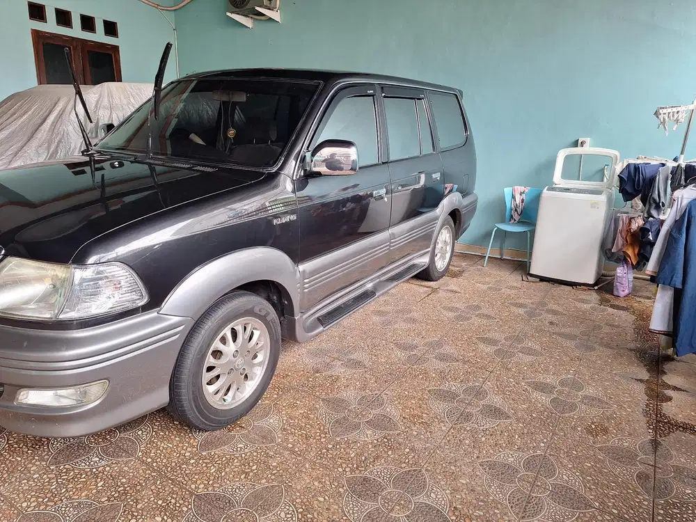 Toyota Kijang Krista 2004 Bensin
