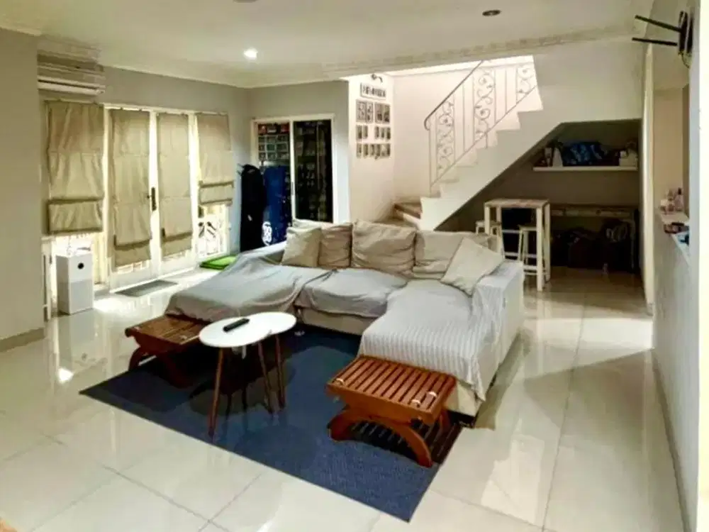 Jual Rumah Hoek Siap Huni 350m2 di Taman Kedoya Baru*