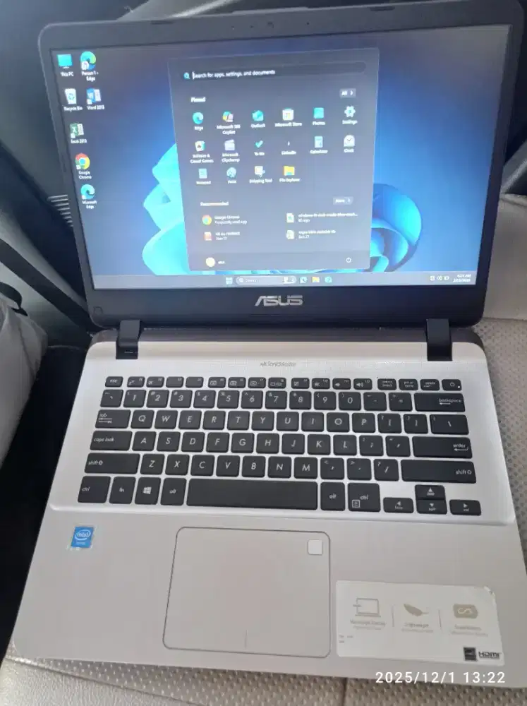 Laptop asus. Model frameless