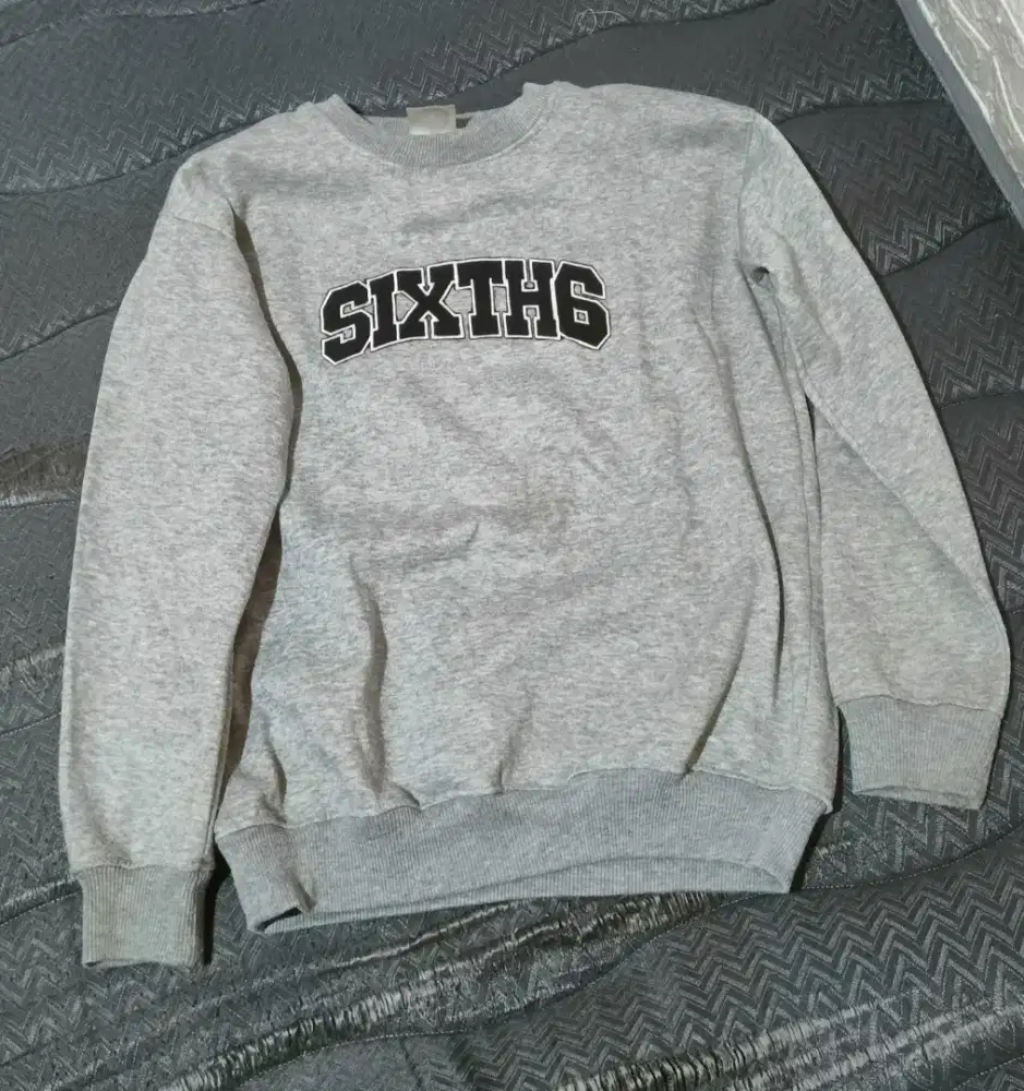 Sweater Abu-Abu SIXTH6 -HSC 2025