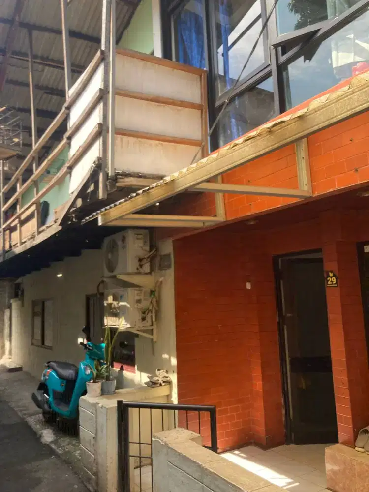 DIJUAL RUMAH BERIKUT KOS2AN