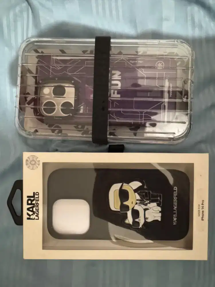 Casing Karl Lagerfeld dan youngkit