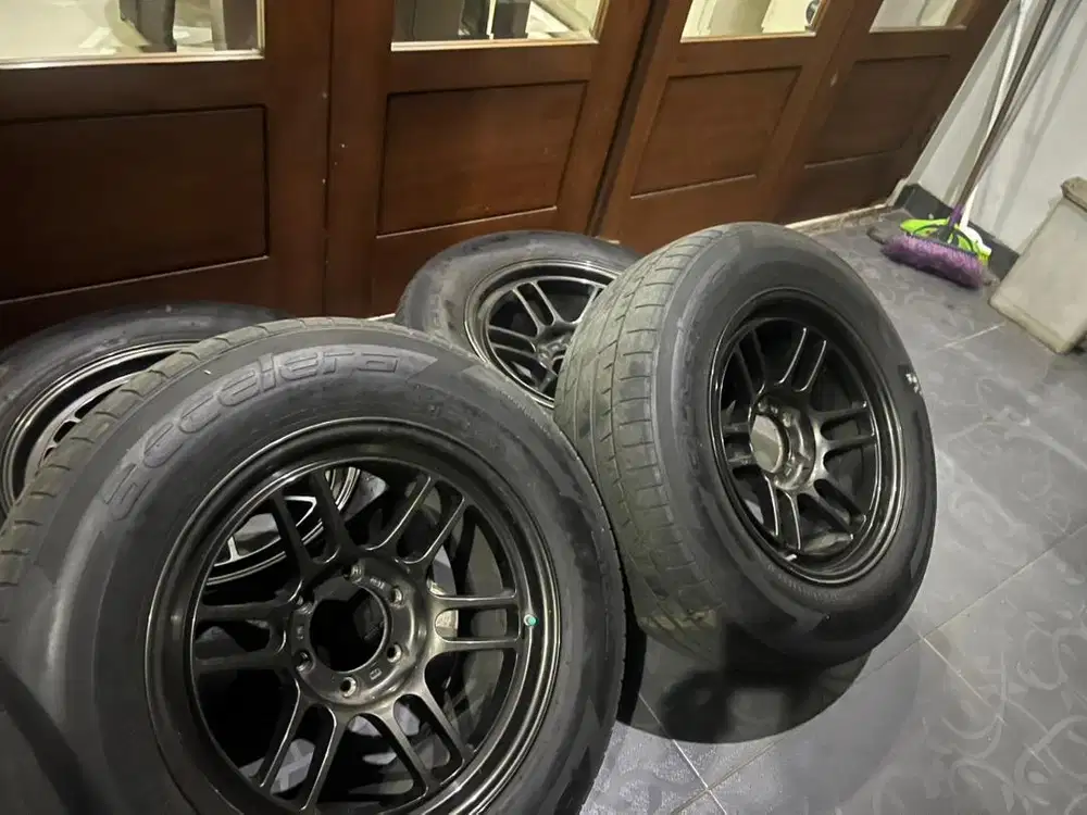 Veleg dan ban ex fortuner GR