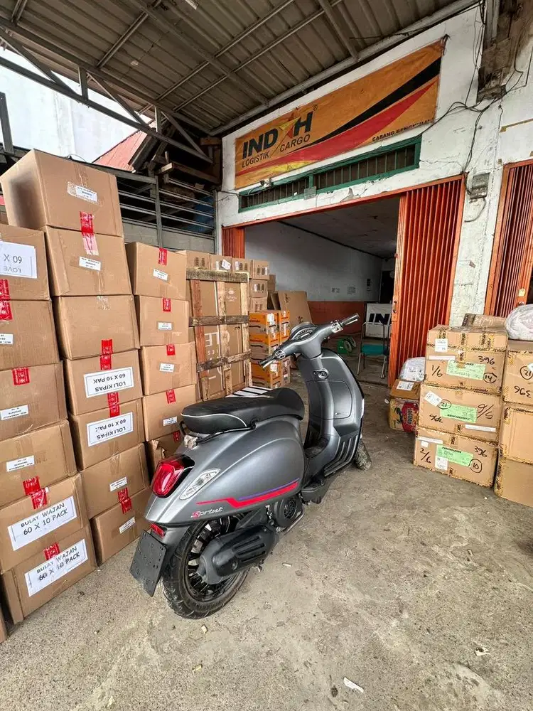 Vespa Sprint S grey 2023