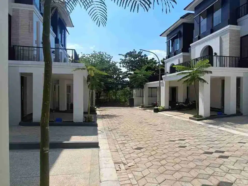 rumah 3 lantai di Telaga bodas dekat akpol semarang, luas tanah 105meter