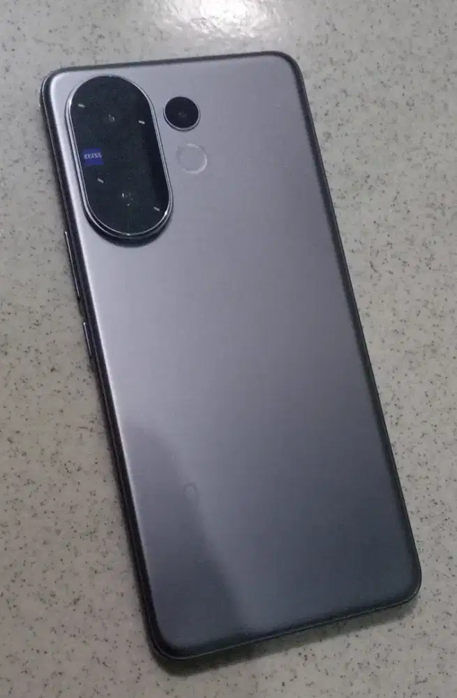 Vivo V60 ram 12/512 gb black fullset