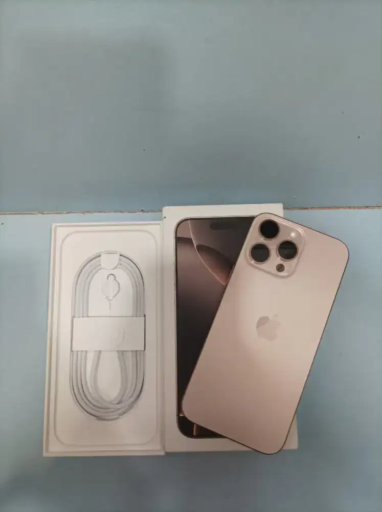 Iphone 16 pro max 1TB. Inter beacukai