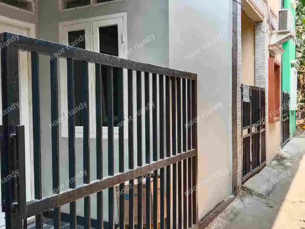 DI JUAL RUMAH MURAH BAGUS 2 LANTAI AKSES MOTOR DI CONDET BATU AMPAR JAKTIM