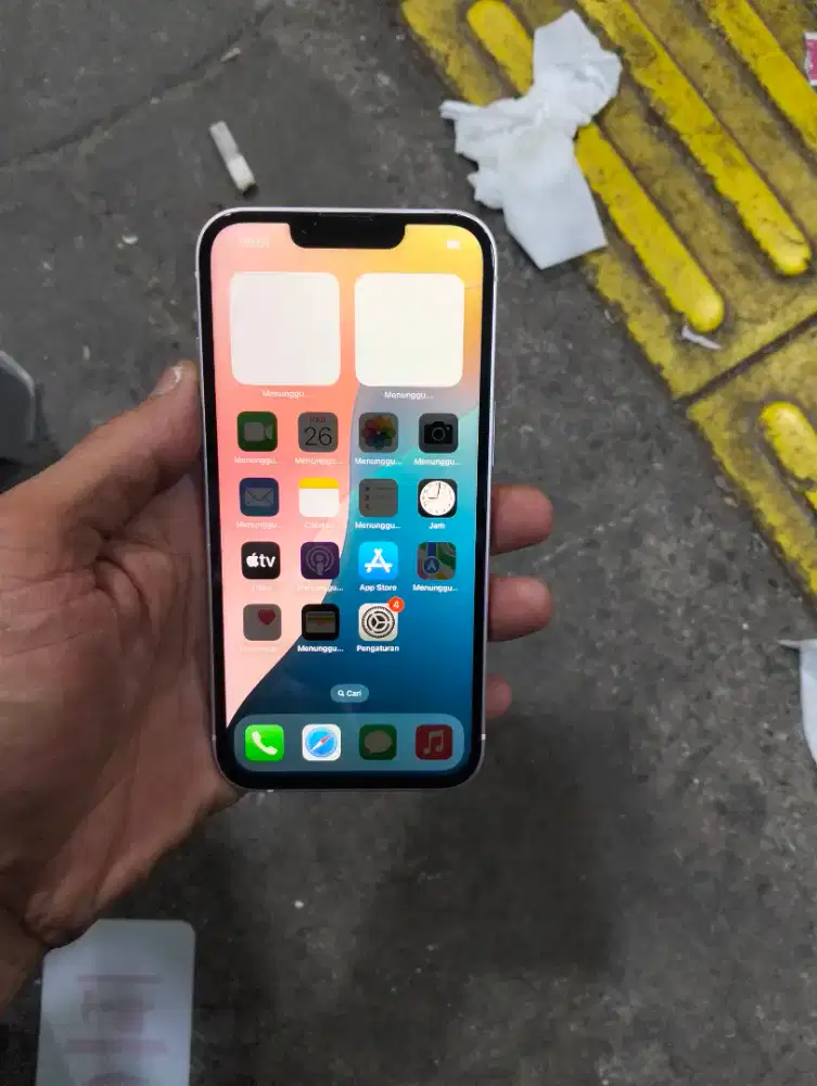 iphone 13    128 gb inter