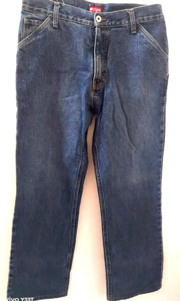 Jeans Pria preloved size 32 Merk MUSTANG