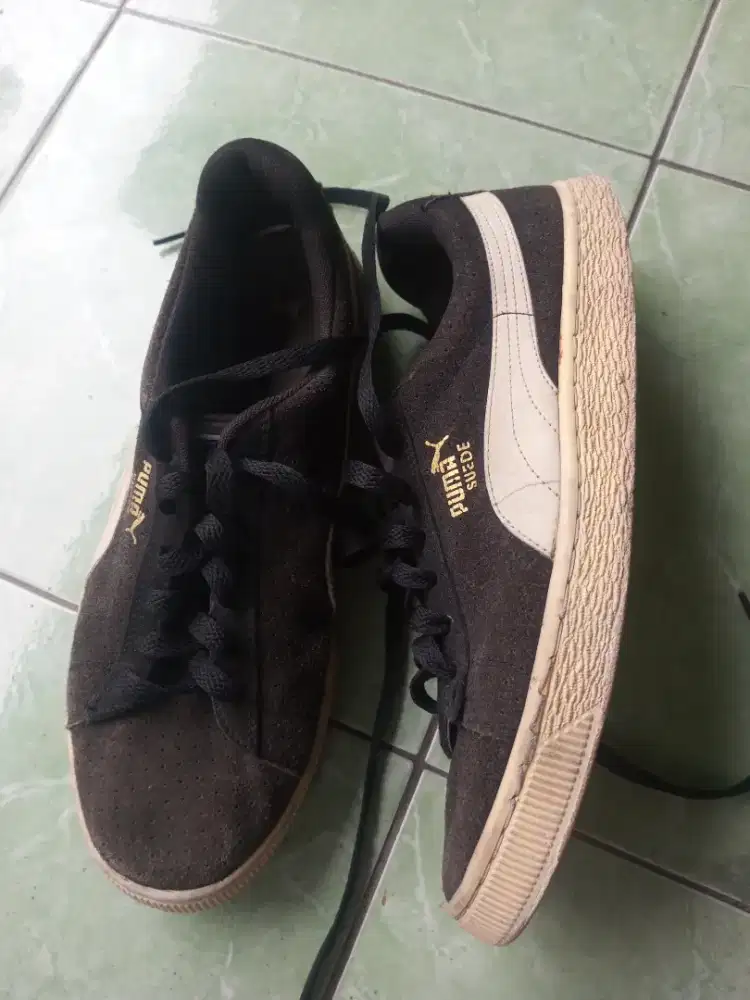 Sepatu puma suede