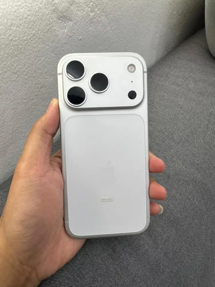 17 pro 256 ibox silver